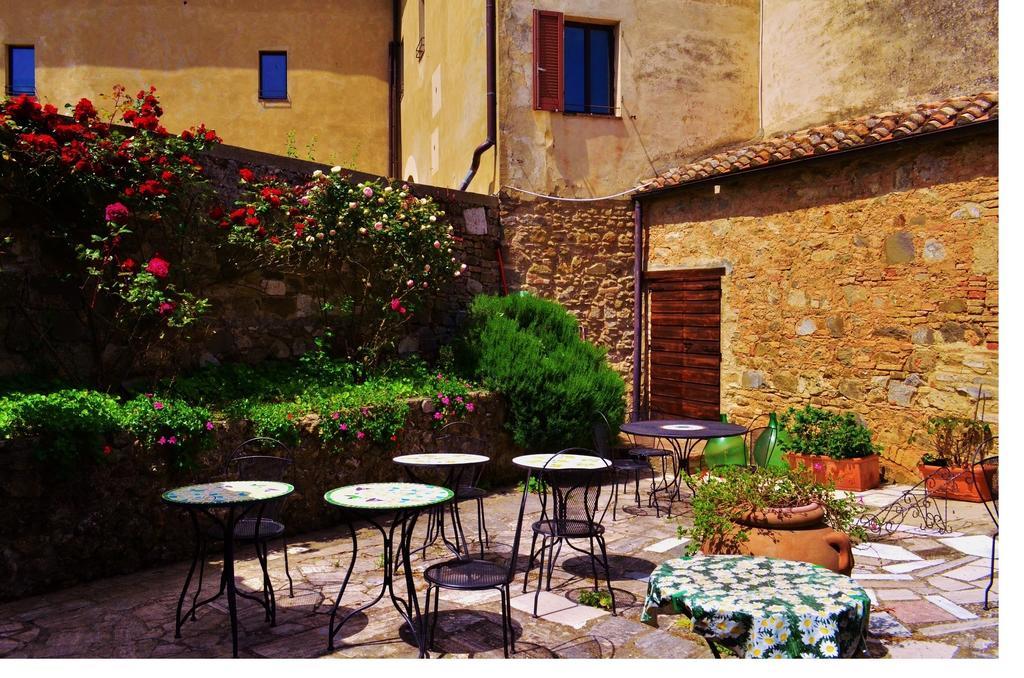 Affittacamere La Torre Montalcino Exterior foto